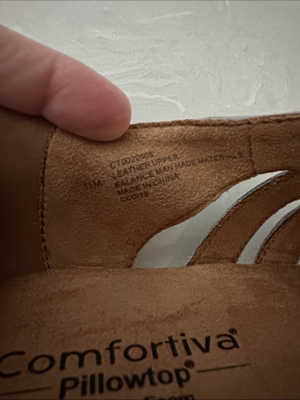 NIB Comfortiva Leather Pillowtop Memory Foam Women’s Sandals 11M - Picture 7 of 12
